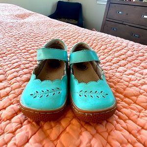 Gorgeous teal Maryjanes
